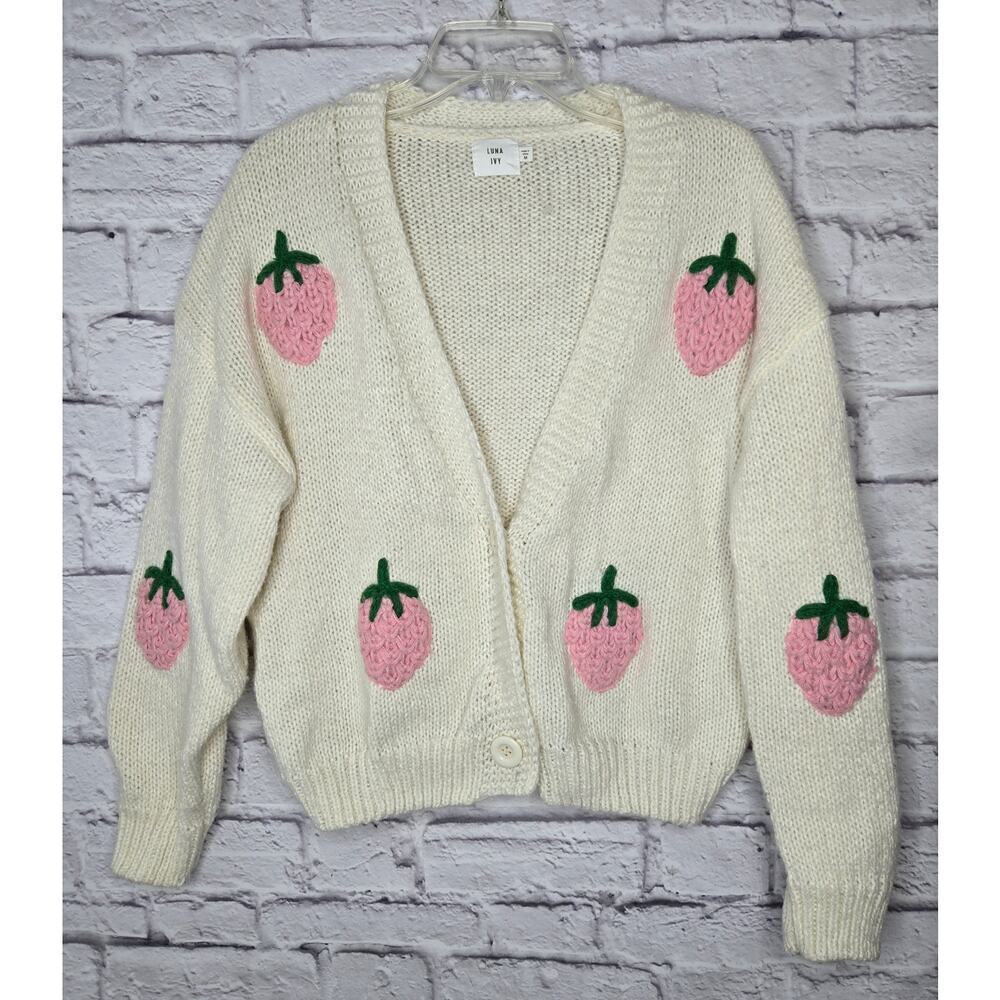Luna Ivy Oversized Cream Strawberry Knit Cardigan Sweater Womens Medium Preppy - Picture 2 of 9